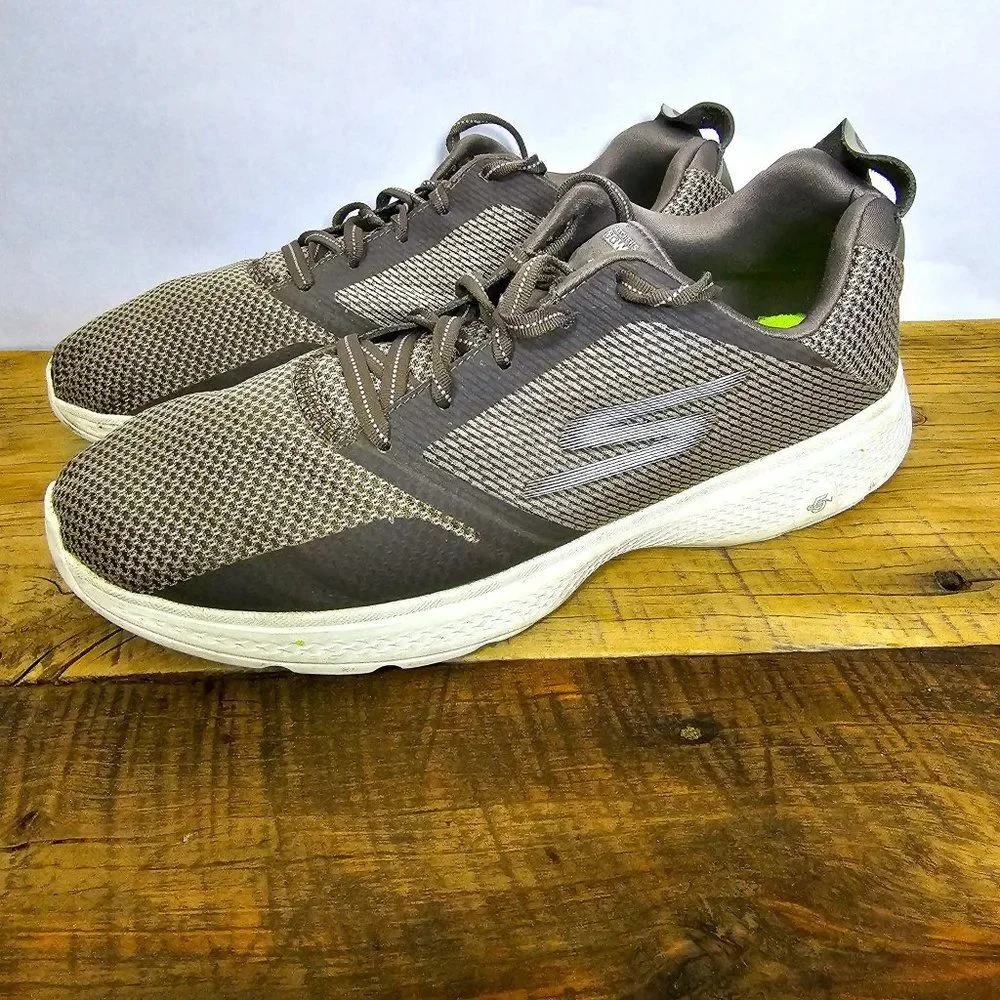 Skechers GOGA MAX / GOWALK 4 Size 13 Taupe (Brown)